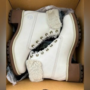 Kinsley heeled timberland bootie